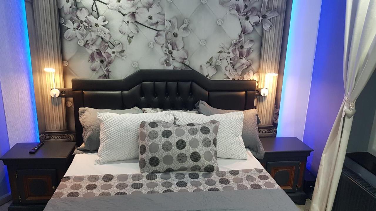Le Petit Luxembourg Apartment Montignies-sur-Sambre Bagian luar foto