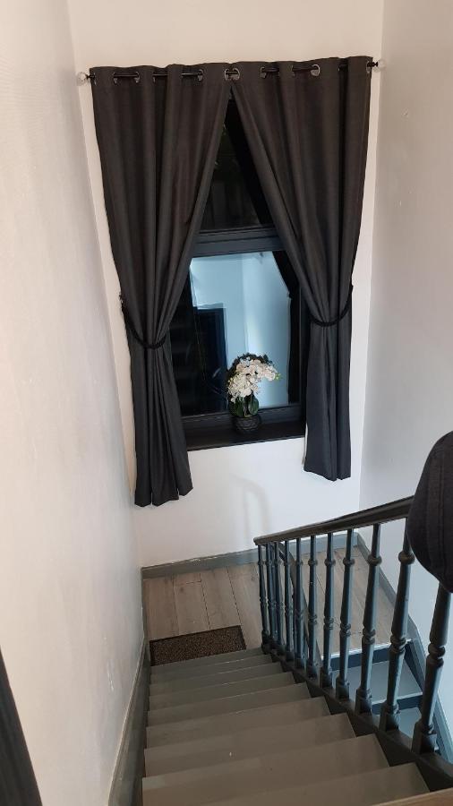 Le Petit Luxembourg Apartment Montignies-sur-Sambre Bagian luar foto