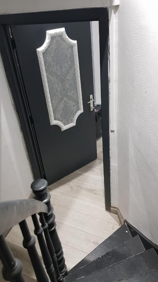 Le Petit Luxembourg Apartment Montignies-sur-Sambre Bagian luar foto