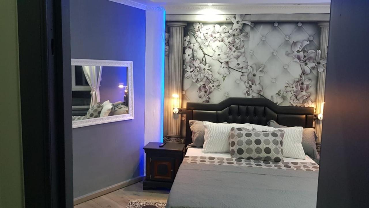 Le Petit Luxembourg Apartment Montignies-sur-Sambre Bagian luar foto