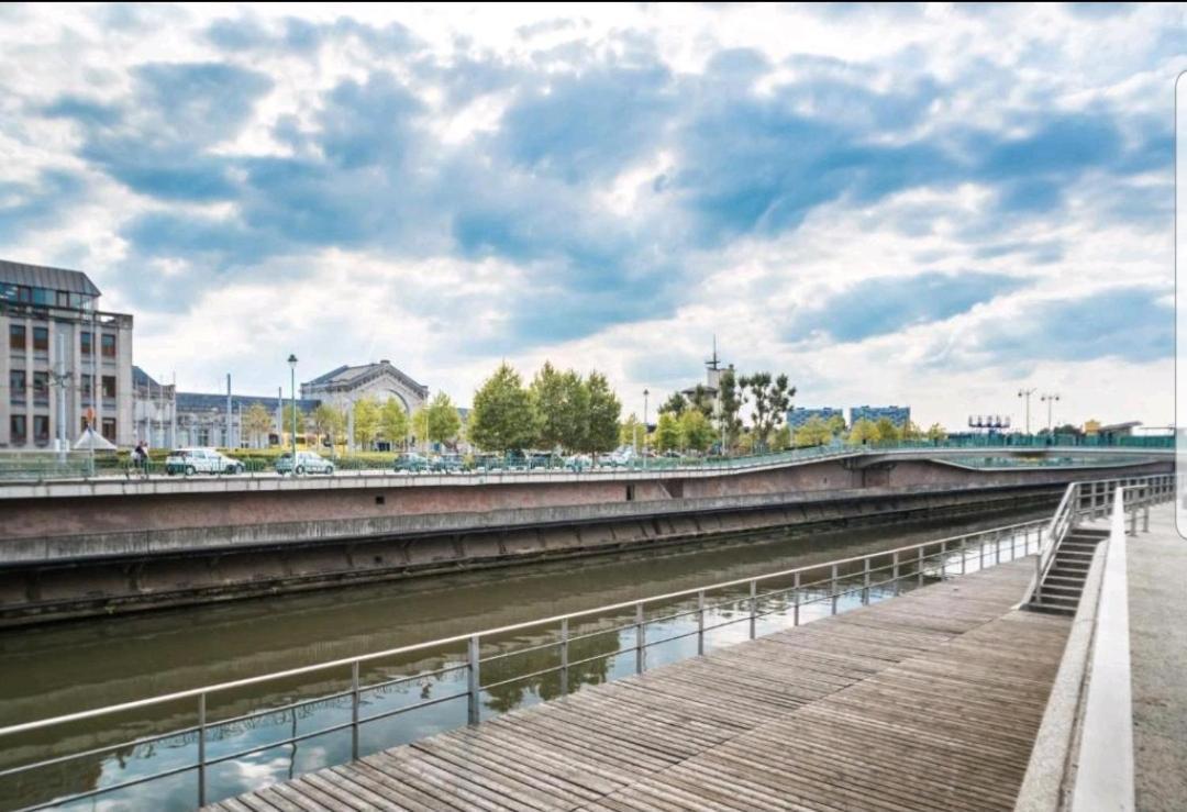 Le Petit Luxembourg Apartment Montignies-sur-Sambre Bagian luar foto