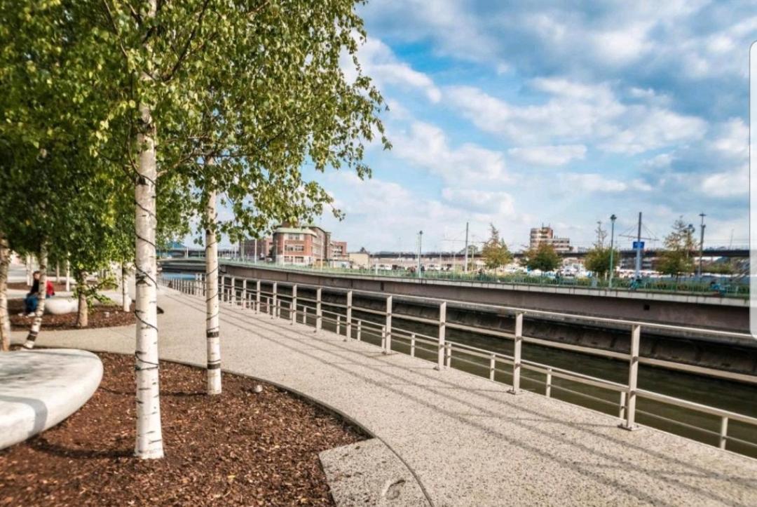 Le Petit Luxembourg Apartment Montignies-sur-Sambre Bagian luar foto