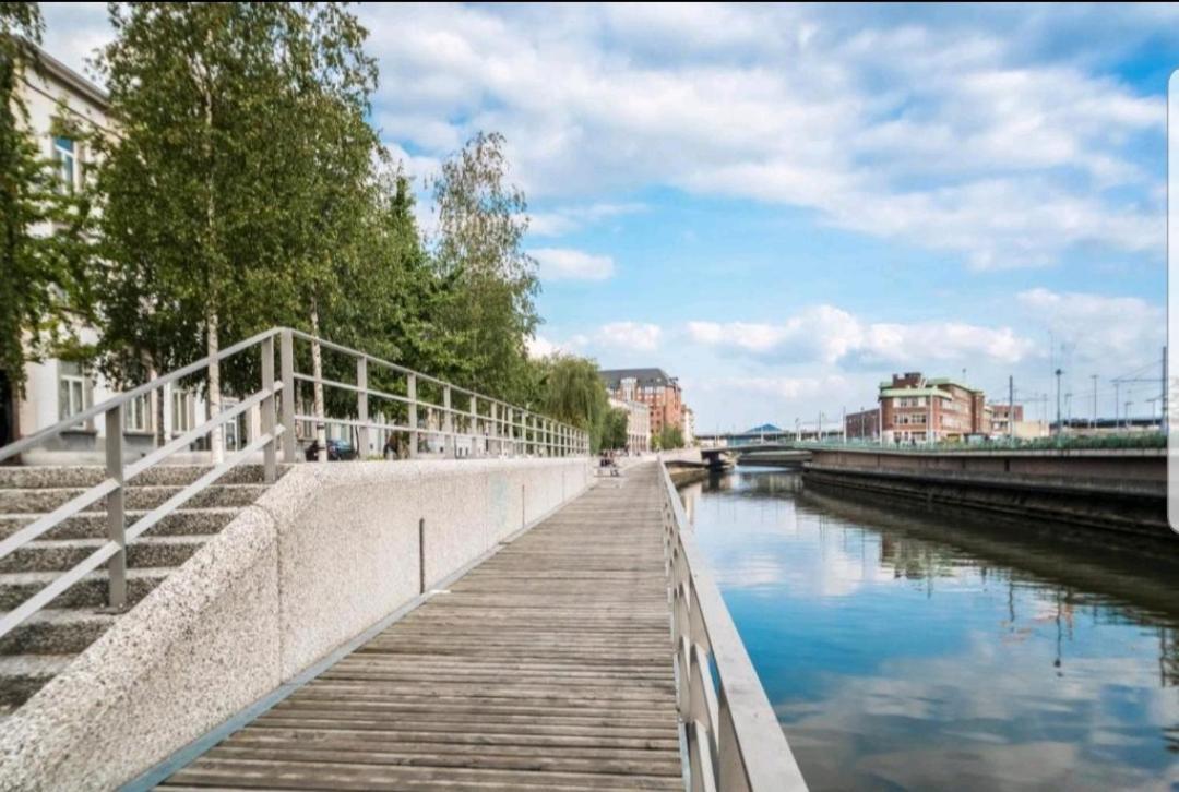 Le Petit Luxembourg Apartment Montignies-sur-Sambre Bagian luar foto