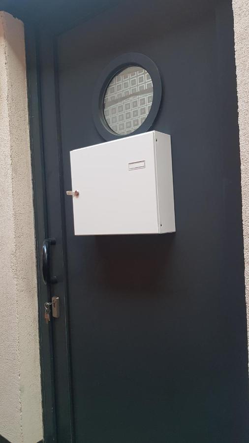 Le Petit Luxembourg Apartment Montignies-sur-Sambre Bagian luar foto